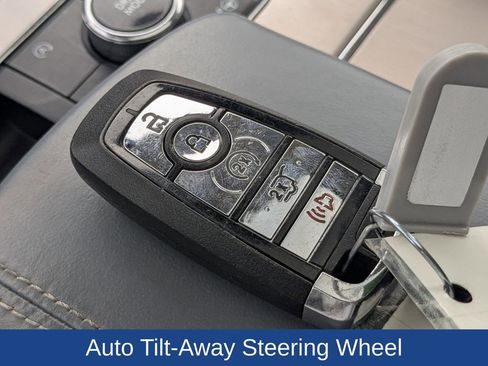 Used 2021 Lincoln Navigator L Black Label w/ Cargo Convenience Package image 34