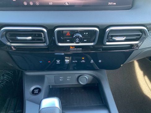New 2026 Nissan Sentra SV w/ SV Convenience Package FWD image 14