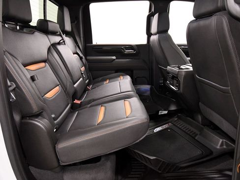 Used 2024 GMC Sierra 3500 AT4 w/ Technology Package AWD/4WD image 18