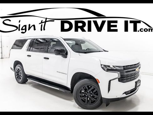 Used 2022 Chevrolet Suburban LT RWD image 1