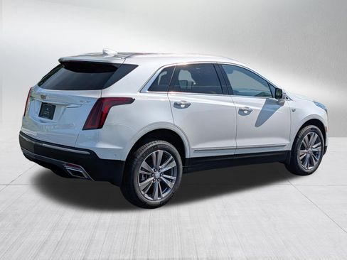 New 2026 Cadillac XT5 Premium Luxury w/ LPO, Floor Liner Package AWD/4WD image 6