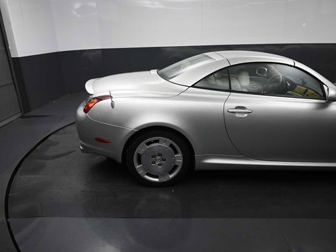 Used 2003 Lexus SC 430 Convertible RWD image 12