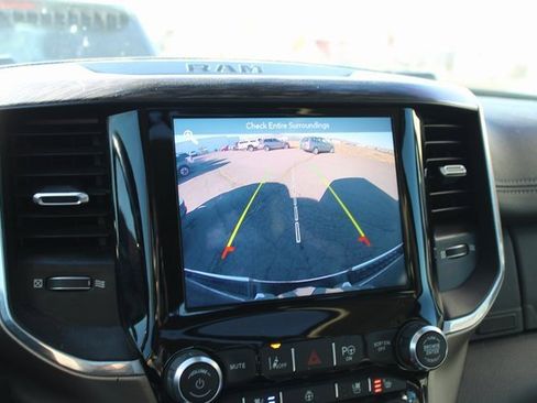 Used 2019 RAM 1500 Laramie image 28