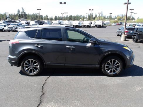 Used 2017 Toyota RAV4 Limited AWD/4WD image 6