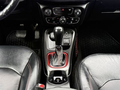 Used 2018 Jeep Compass Trailhawk w/ Leather Interior Group image 40