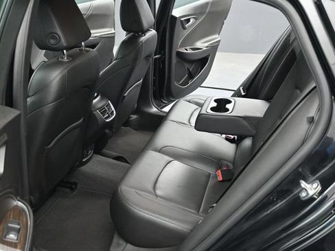 Used 2024 Chevrolet Malibu LT FWD image 9