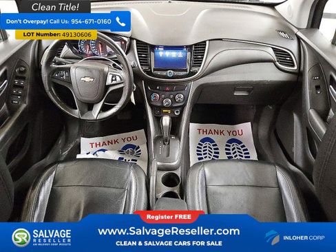 Used 2020 Chevrolet Trax LT image 11