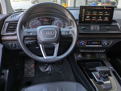 Used 2023 Audi Q5 2.0T Premium w/ Convenience Package image 8