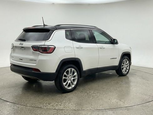 Used 2025 Jeep Compass Limited AWD/4WD image 9