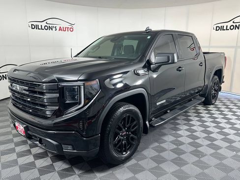 Used 2024 GMC Sierra 1500 Elevation w/ LPO, Elevation Black Package AWD/4WD image 2