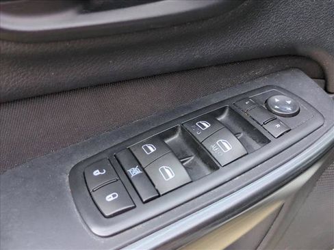Used 2016 Jeep Cherokee Latitude AWD/4WD image 8