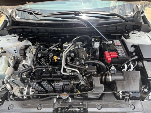 Used 2025 Nissan Altima 2.5 SV FWD image 32