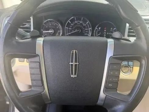 Used 2012 Lincoln MKS AWD image 12