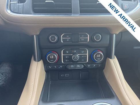 Used 2022 Chevrolet Suburban Premier AWD/4WD image 28