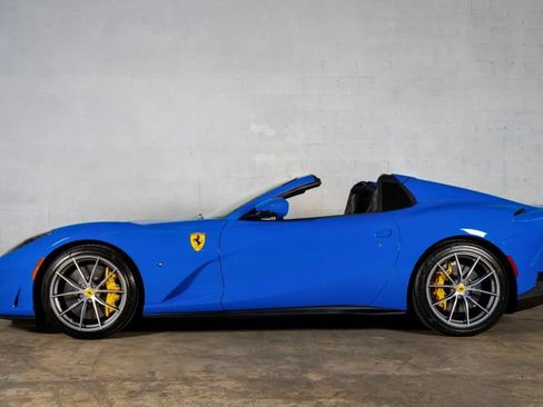 Used 2022 Ferrari 812 GTS RWD image 2