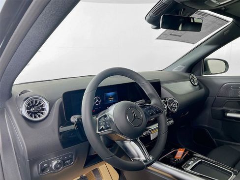 Used 2025 Mercedes-Benz GLA 250 GLA 250 image 10