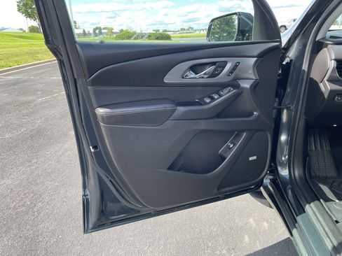 Used 2018 Chevrolet Traverse Premier w/ LPO, Floor Liner Package AWD/4WD image 21