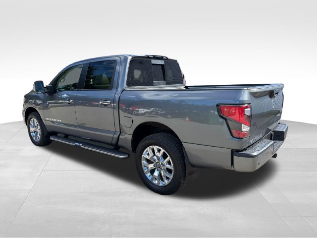 Used 2020 Nissan Titan SL w/ Moonroof Package AWD/4WD image 5