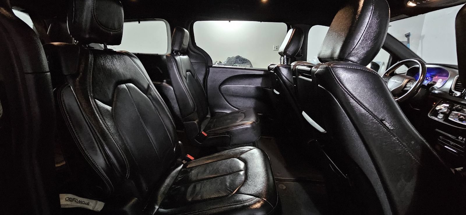 Used 2020 Chrysler Pacifica Touring-L Plus FWD image 18