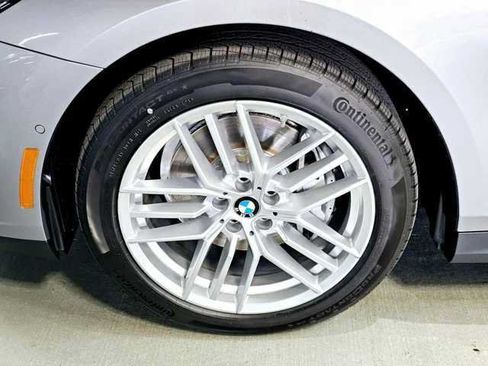 Used 2025 BMW 540i xDrive w/ Premium Package AWD/4WD image 8
