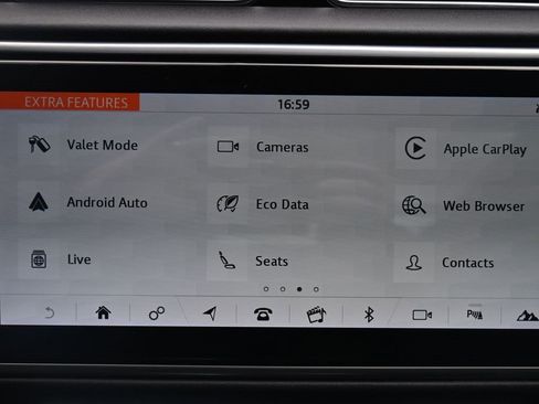 Used 2020 Land Rover Range Rover HSE image 16