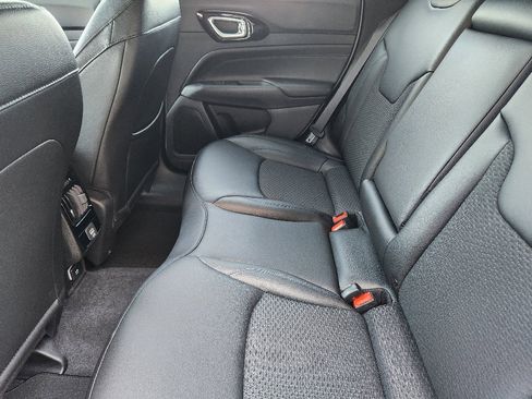 New 2026 Jeep Compass Latitude image 18