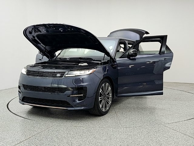 New 2026 Land Rover Range Rover Sport Dynamic SE AWD/4WD image 9