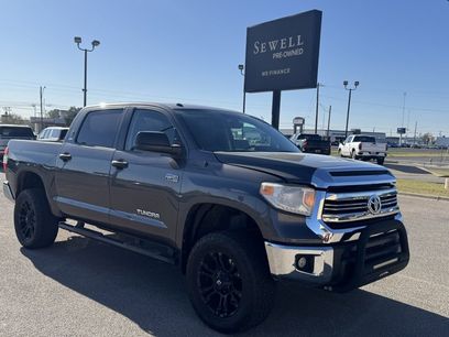 Used 2017 Toyota Tundra SR5 w/ SR5 Upgrade Package