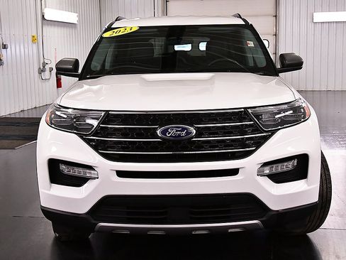 Used 2023 Ford Explorer XLT w/ Equipment Group 202A image 2