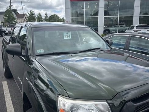 Used 2014 Toyota Tacoma 4x4 Double Cab w/ SR5 Package image 2