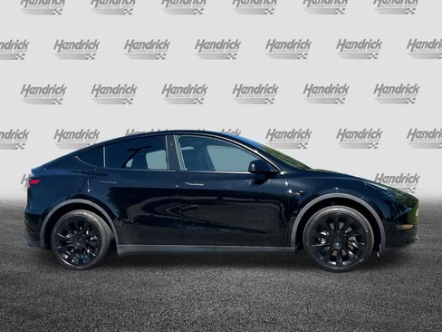 Used 2023 Tesla Model Y Long Range image 3