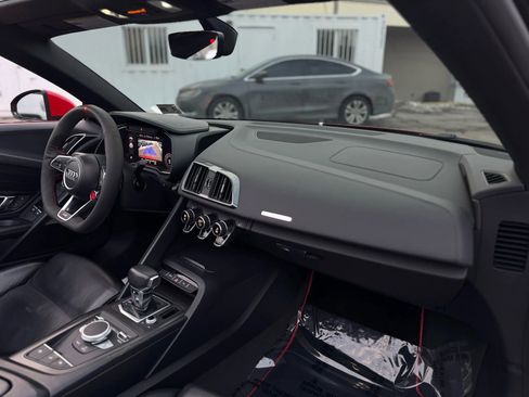 Used 2018 Audi R8 V10 image 38
