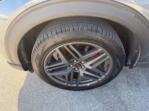 Certified 2025 Ford Explorer ST-Line w/ ST-Line Street Pack image 32