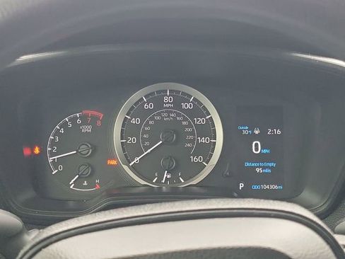 Used 2021 Toyota Corolla LE image 28