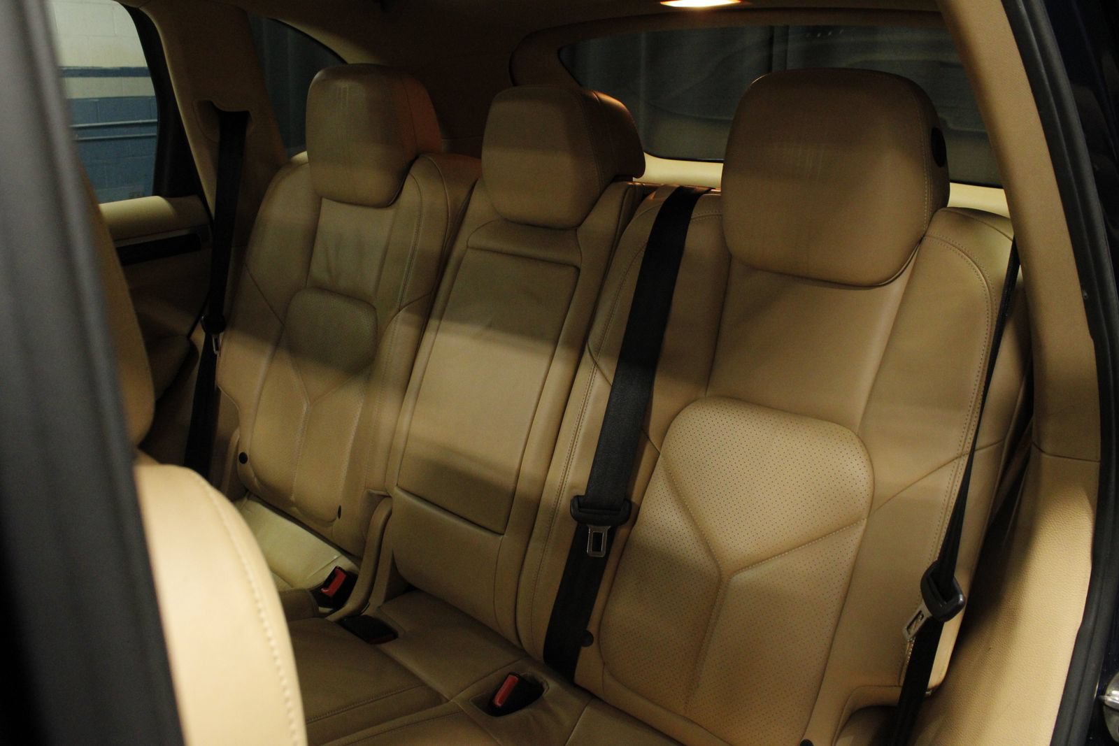 Used 2011 Porsche Cayenne S AWD/4WD image 23