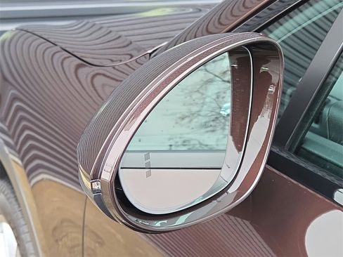 Used 2021 Porsche Cayenne Coupe image 30