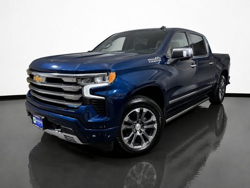 Used 2023 Chevrolet Silverado 1500 High Country w/ Technology Package AWD/4WD image 1