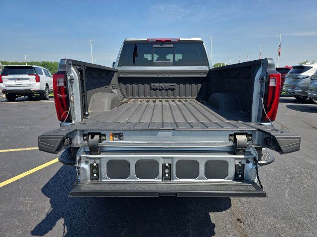 Used 2025 GMC Sierra 2500 SLT w/ SLT Premium Package AWD/4WD image 27