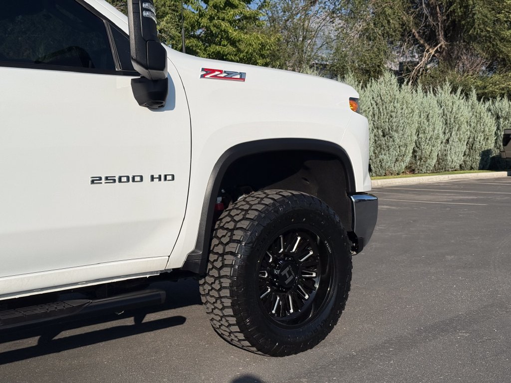 Used 2024 Chevrolet Silverado 2500 LT w/ Convenience Package AWD/4WD image 7