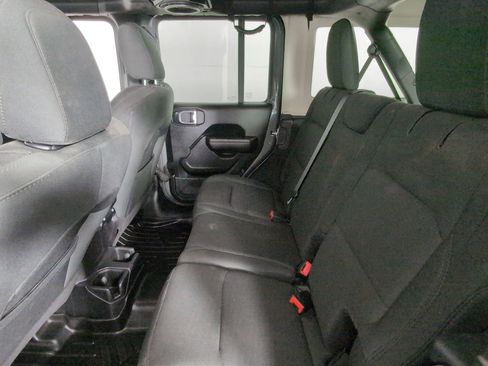 Used 2019 Jeep Wrangler Unlimited Sport S image 24