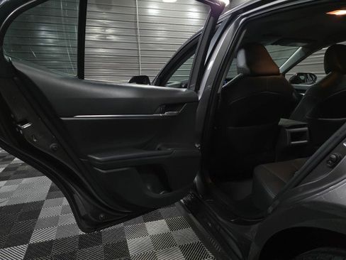 Used 2021 Toyota Camry SE w/ Carpet Mat Package (TMS) image 31