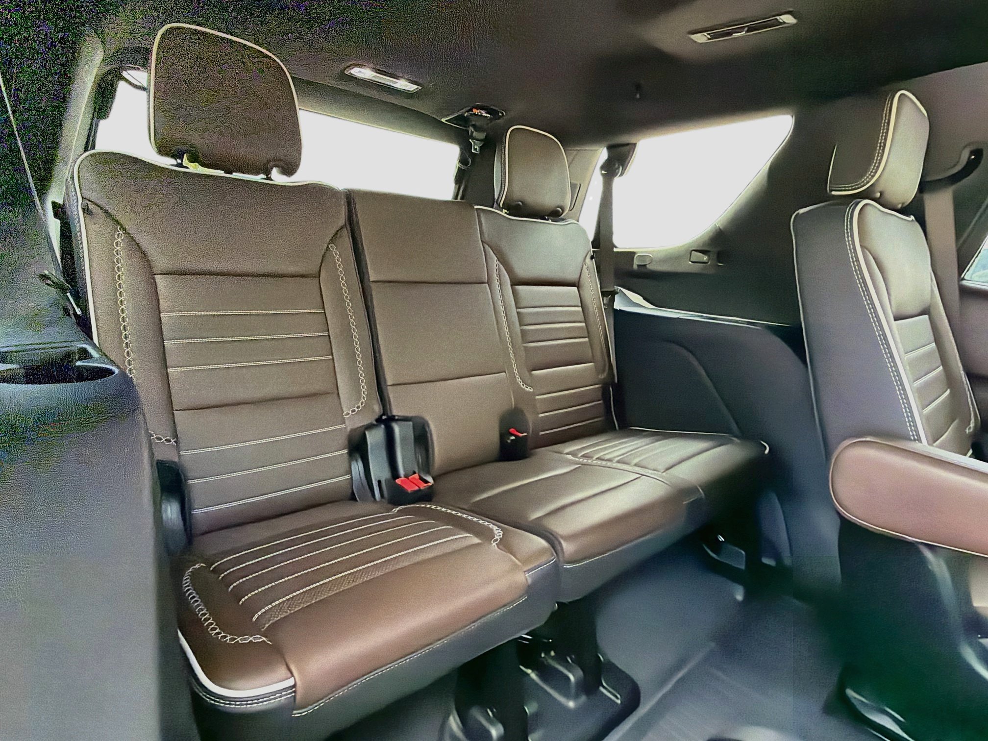 Used 2025 GMC Yukon Denali Ultimate AWD/4WD image 22