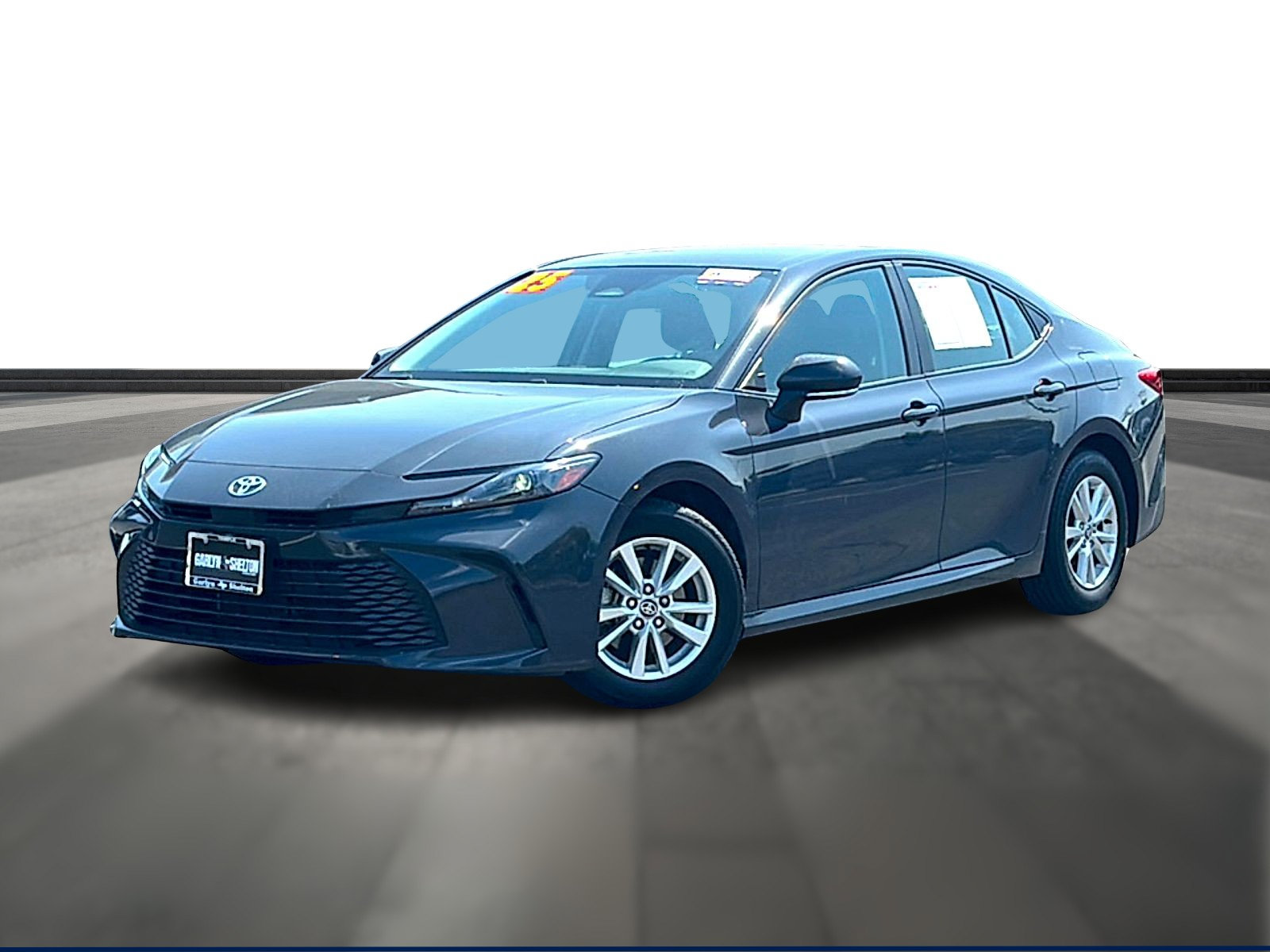 Used 2025 Toyota Camry LE FWD image 1