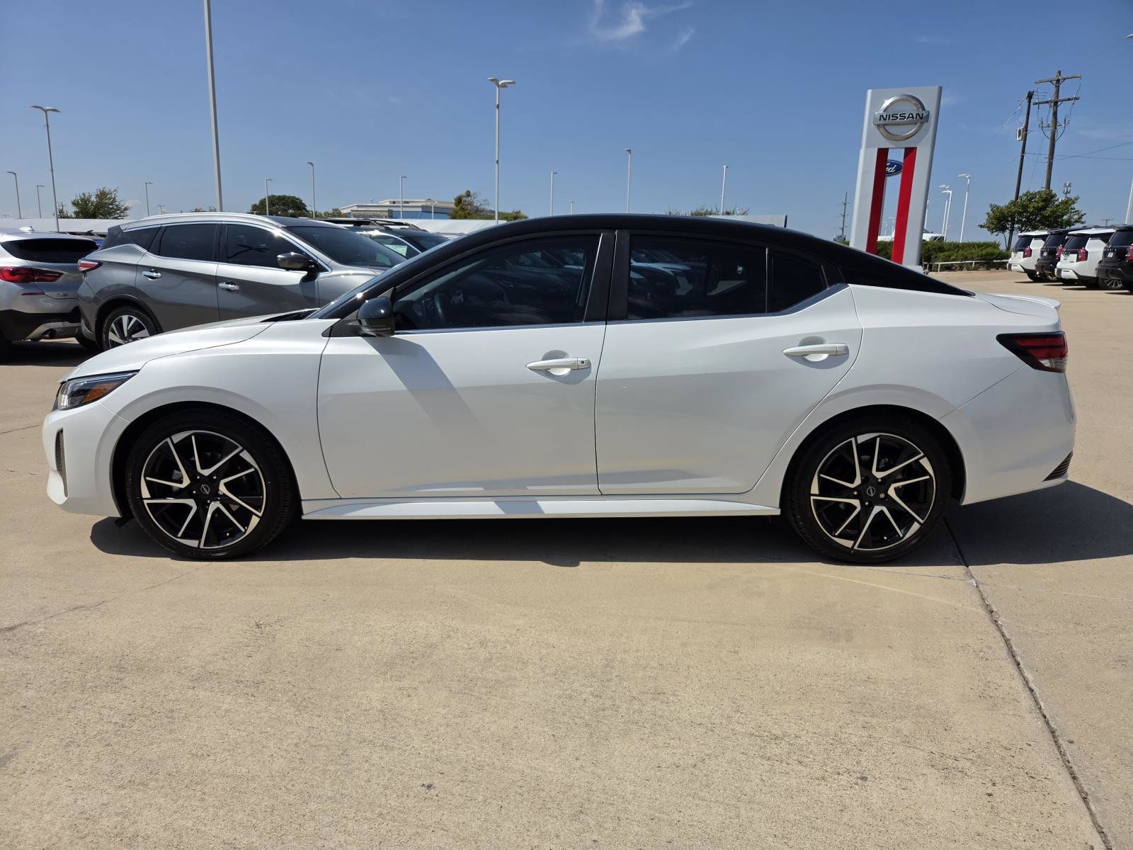 Certified 2024 Nissan Sentra SR w/ SR Premium Package FWD image 8