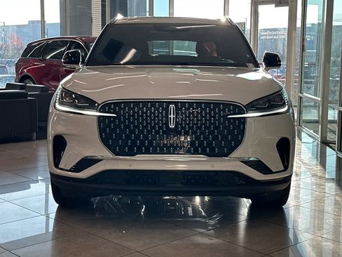 New 2026 Lincoln Aviator Reserve image 11