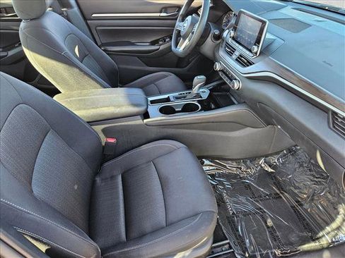 Used 2023 Nissan Altima 2.5 SV image 18