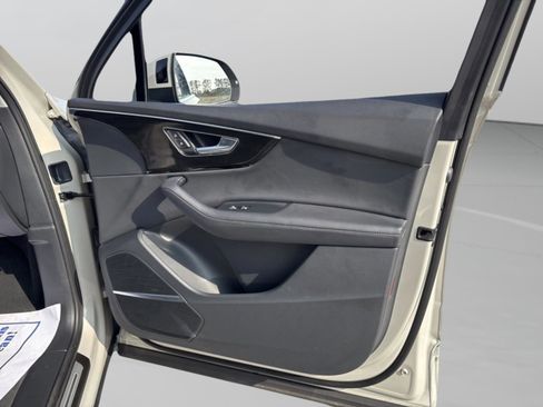 Used 2024 Audi Q7 3.0T Premium Plus image 39