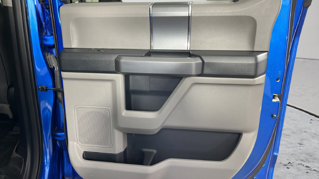 Used 2016 Ford F150 XLT w/ Equipment Group 301A Mid AWD/4WD image 17