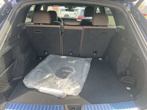 Used 2025 Audi Q5 Premium w/ Convenience Package image 8