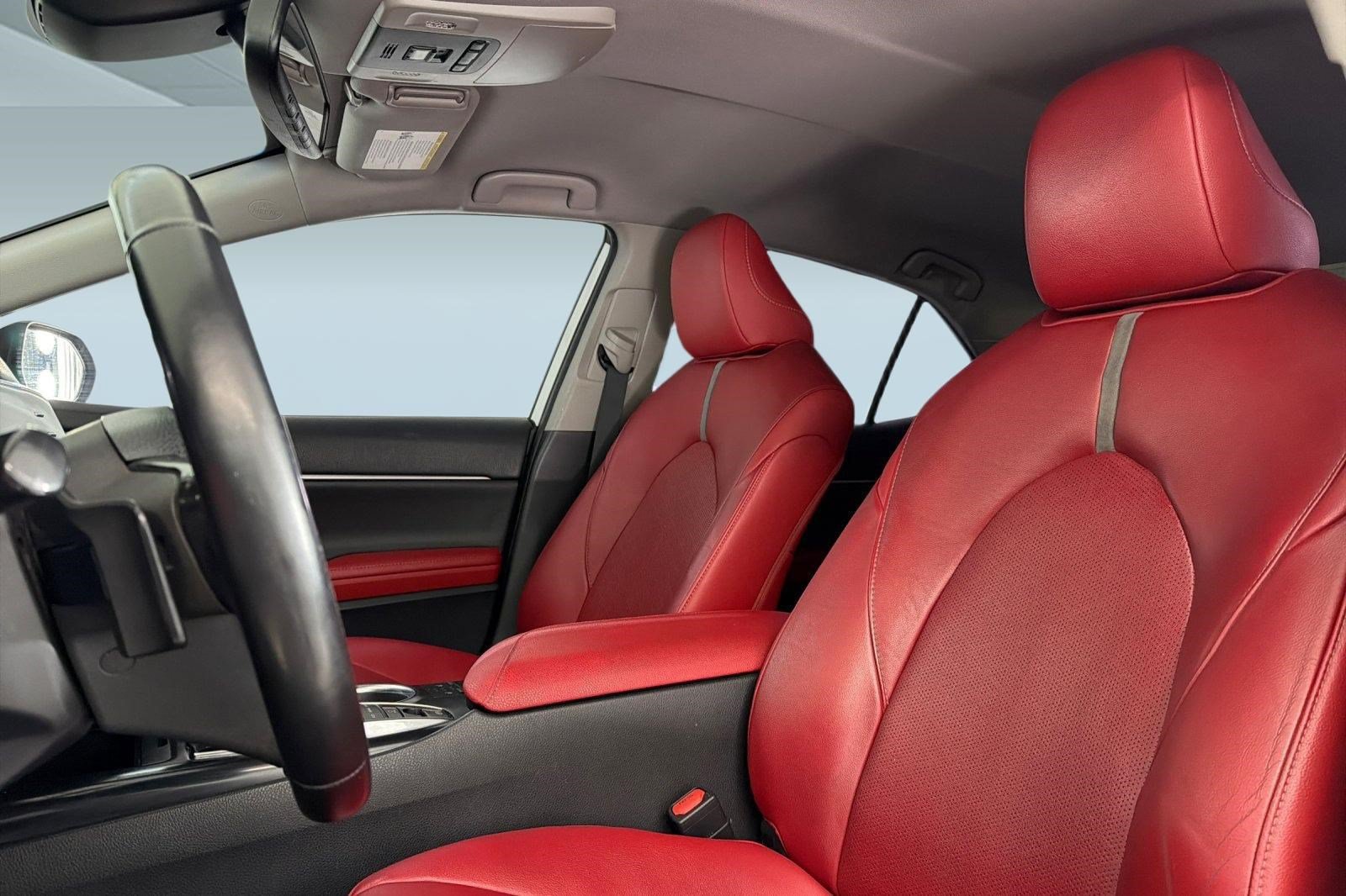 Used 2019 Toyota Camry XSE w/ Carpet Mat Package FWD image 5